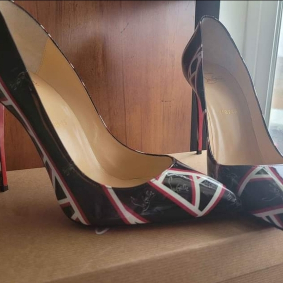 Louboutins size 38.5 (size 8) - Picture 7 of 7